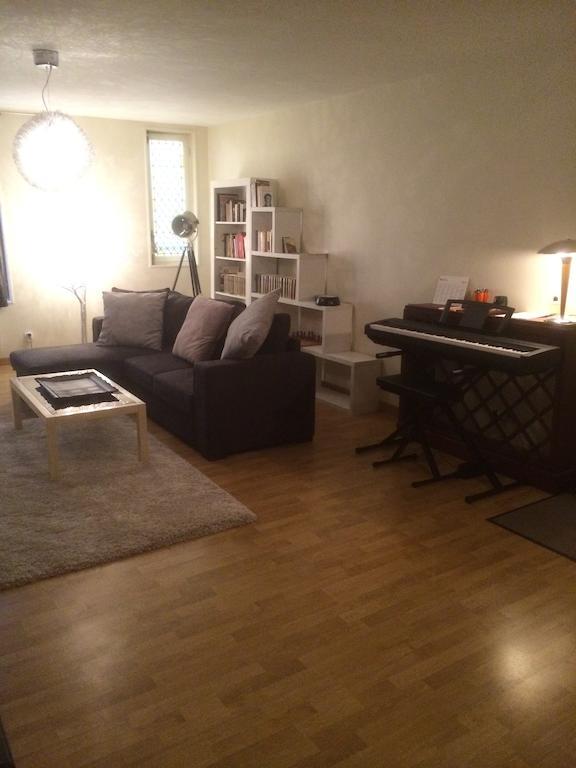 L'Appartement De La Maison Du Theatre Saint Bonnet Bourges Room photo
